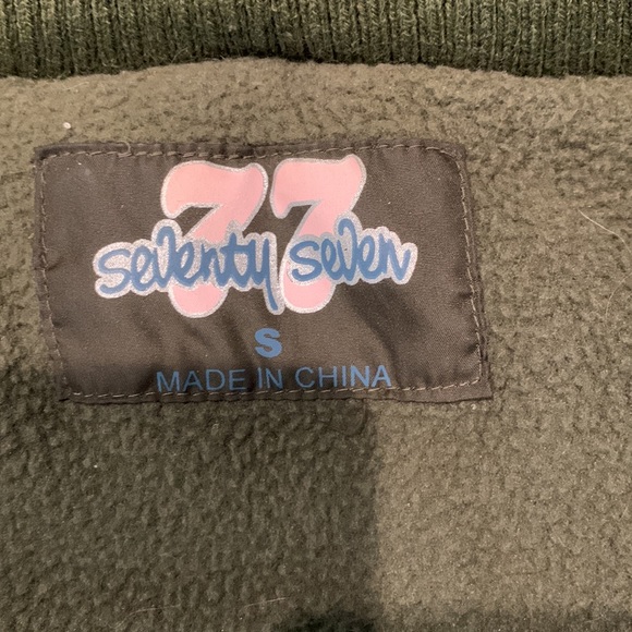 Seventy seven army green vest. Zip up button on hoodie - Picture 2 of 5